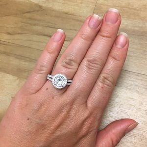 Size 7.5 s925 & White Gold CZ engagement ring