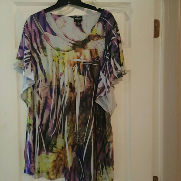Multi-colored top