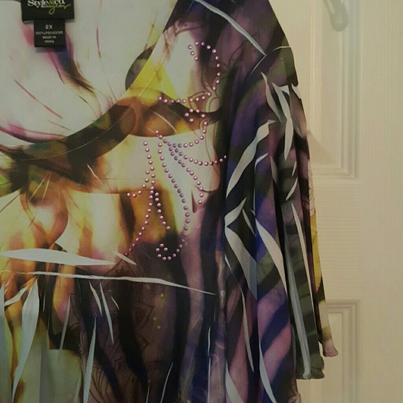 Multi-colored top - Picture 2 of 4
