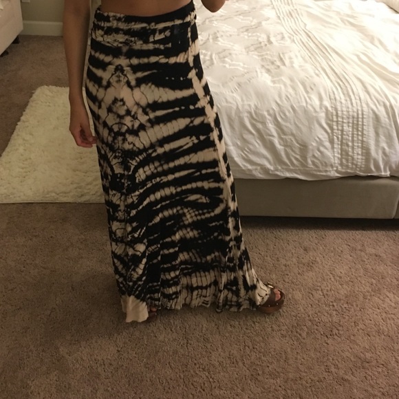 Maxi washout skirt - Picture 3 of 4