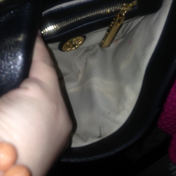 Extra - Picture 2 of 4