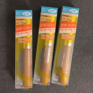 Canmake Tokyo Stretch and Cover Concealer UV.