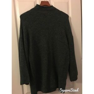 Dark Green Oversized turtleneck