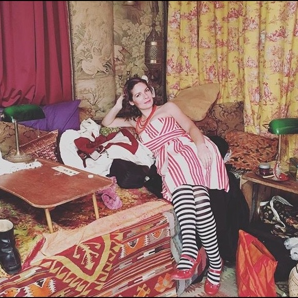 Meet your Posher, Tamara - Picture 2 of 4