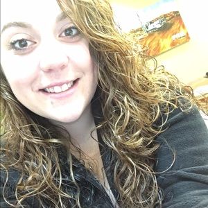 Meet your Posher, Carly