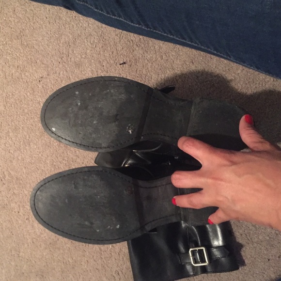 Studded ankle boot - Picture 2 of 4