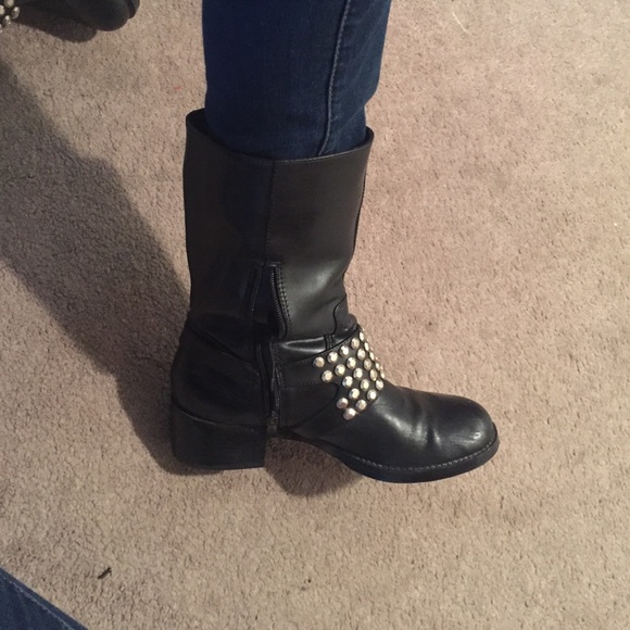 Studded ankle boot - Picture 4 of 4