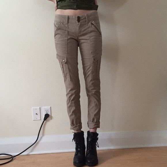 khaki skinny pants