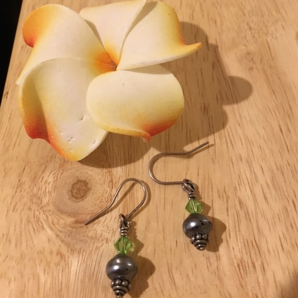 Dainty lightweight adorable earrings