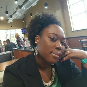 Meet your Posher, Denise