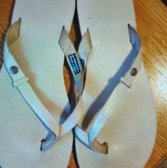 UGG FLIP FLOPS SIZE 8