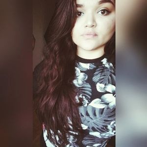 Meet your Posher, Lhea