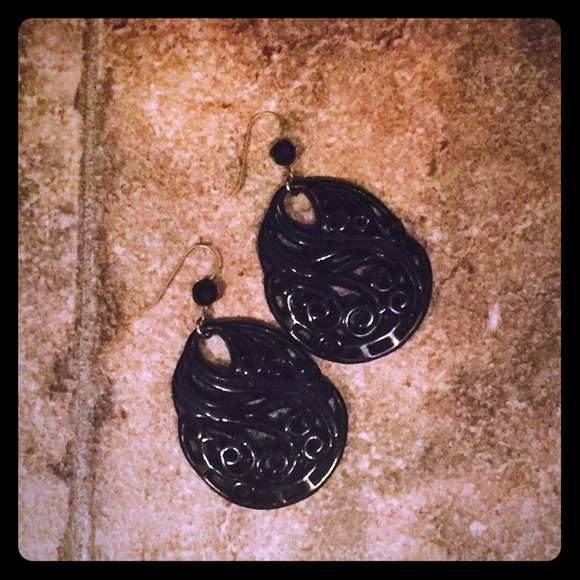 TARINA TARANTINO Carved Lucite Earrings