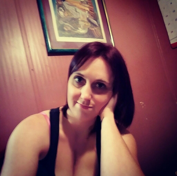 Meet your Posher, Conya - Picture 2 of 4