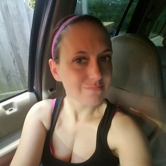 Meet your Posher, Conya - Picture 4 of 4