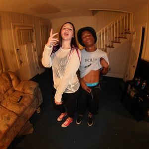 Meet your Posher, Cay