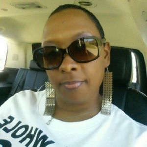 Meet your Posher, Vanessa