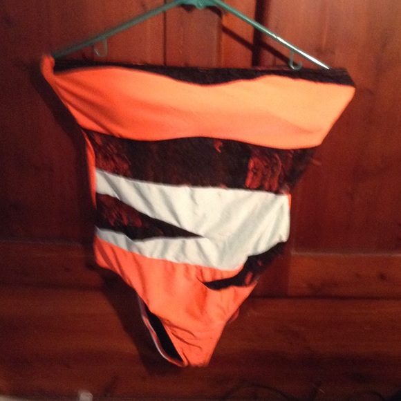 One piece new bathing suit, very sexy