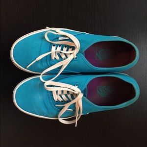 2 Pairs Vans Bundle | Bright Blue & Black & White