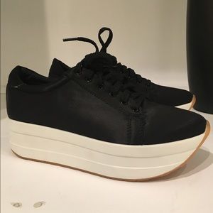 Vagabond platform sneakers