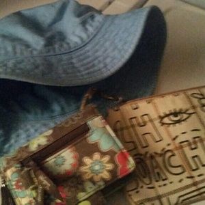 Coach bag. And thirty one wallet old Navy boys hat