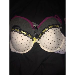 2 t-shirt bras