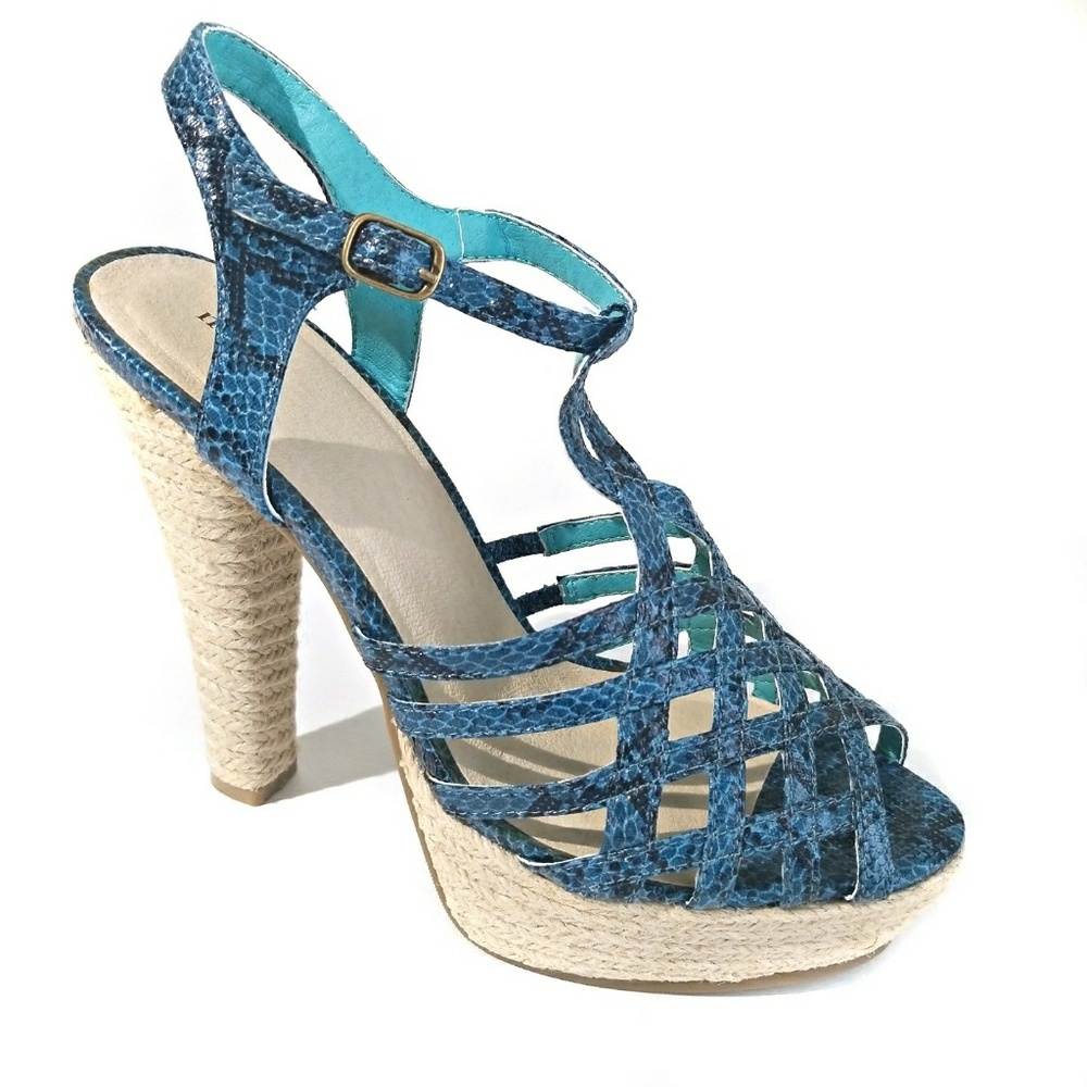 Mark. by Avon Sandals Size 8