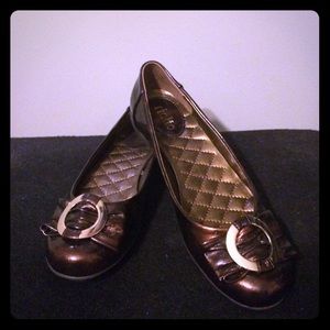 Women's flats