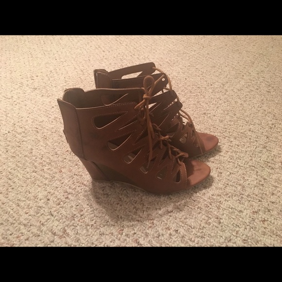 Buckle's Lace up wedge heels