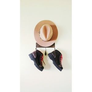 AE | Chunky Heel Grunge Boots