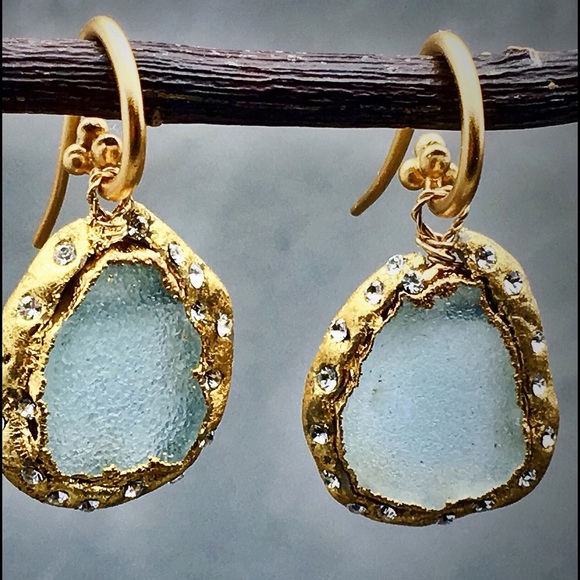 SOLD HPx2 🌺Blue Druzy pave earrings - Picture 2 of 3