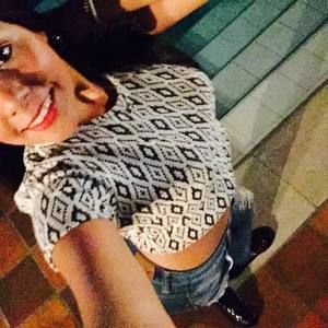 Meet your Posher, Isabella