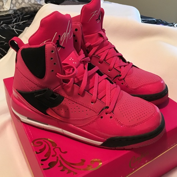 💗Women's/girls hot pink authentic Jordan's💗