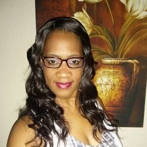 Meet your Posher, Dionne