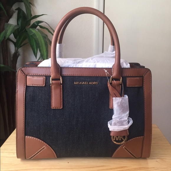 SOLDⓂ️Michael Kors Dillon