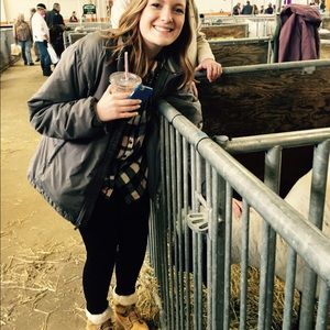 Meet your Posher, Amanda