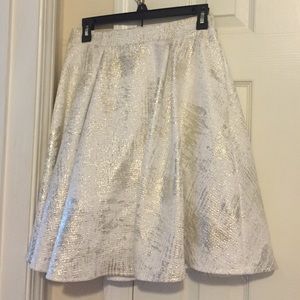 Gold and white midi skirt with tulle