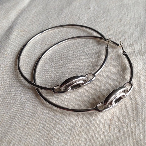 Henri Bendel Link Hoops