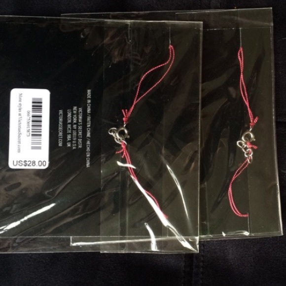 2 Victoria's Secret WING BRACELETS 👩‍❤️‍👩 NWT - Picture 3 of 3