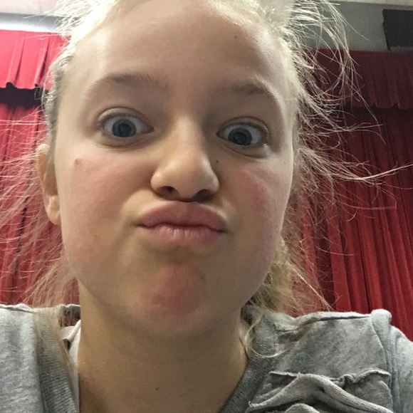 Meet your Posher, Anna - Picture 1 of 1