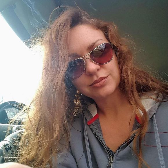 Meet your Posher, Jeris - Picture 1 of 1