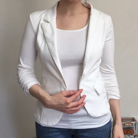 | SOLD | Deb Blazer - Picture 2 of 3