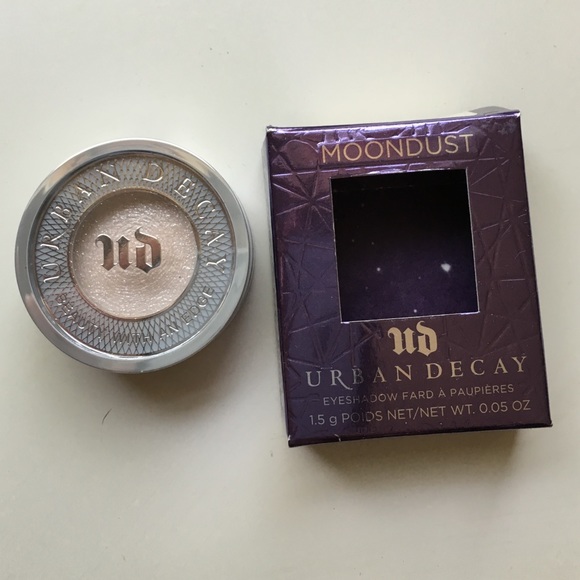 NWB Urban Decay Moondust shadow in Cosmic