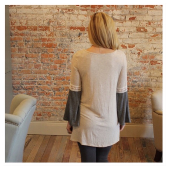 Oatmeal and gray lace trim tunic - Picture 3 of 3