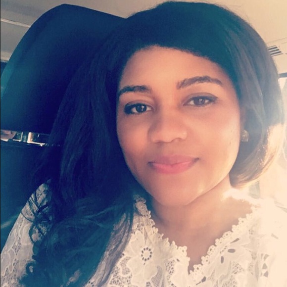 Meet your Posher, Aurelia - Picture 2 of 2