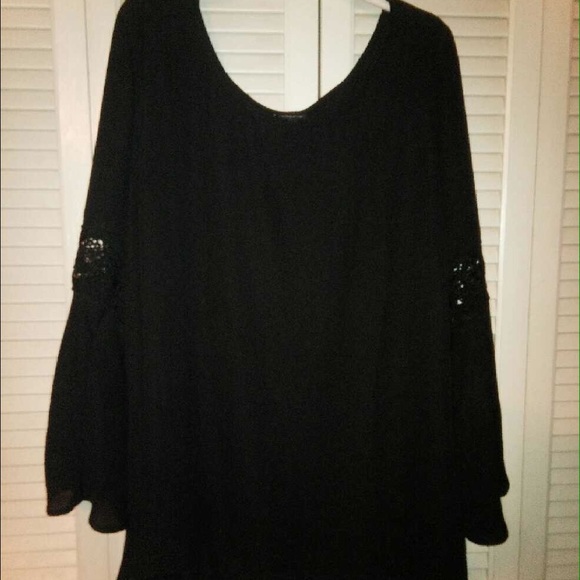 TORRID BELL SLEEVE TOP (3) - Picture 2 of 4