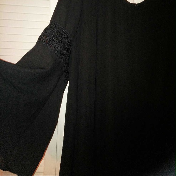 TORRID BELL SLEEVE TOP (3) - Picture 4 of 4