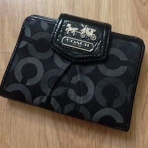Signature Coach Wallet