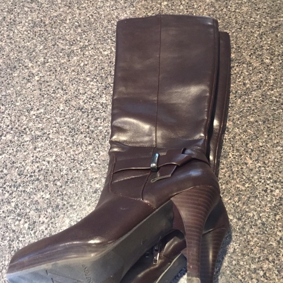 High heel brown dress boots