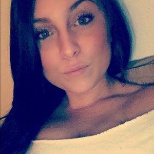 Meet your Posher, Cait